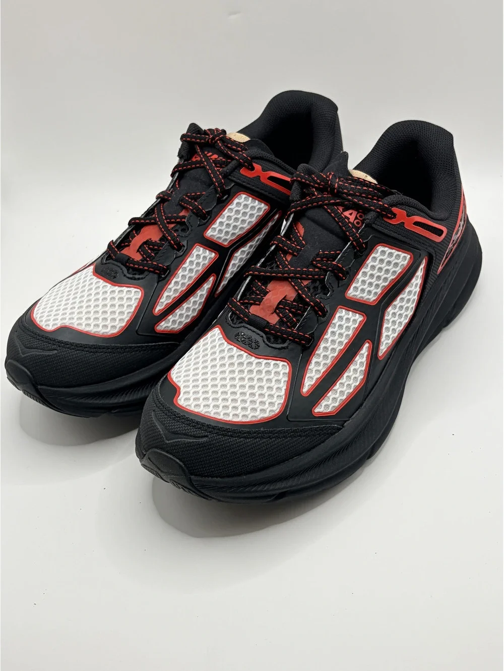 HOKA ONE ONE U Clifton One9 Men's Running Shoes Size 10.5 Black White Red Mesh